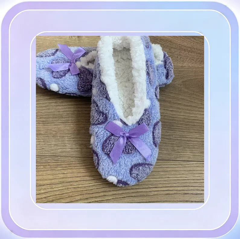 No.115_Purple Heart Pattern Fleece Floor Socks